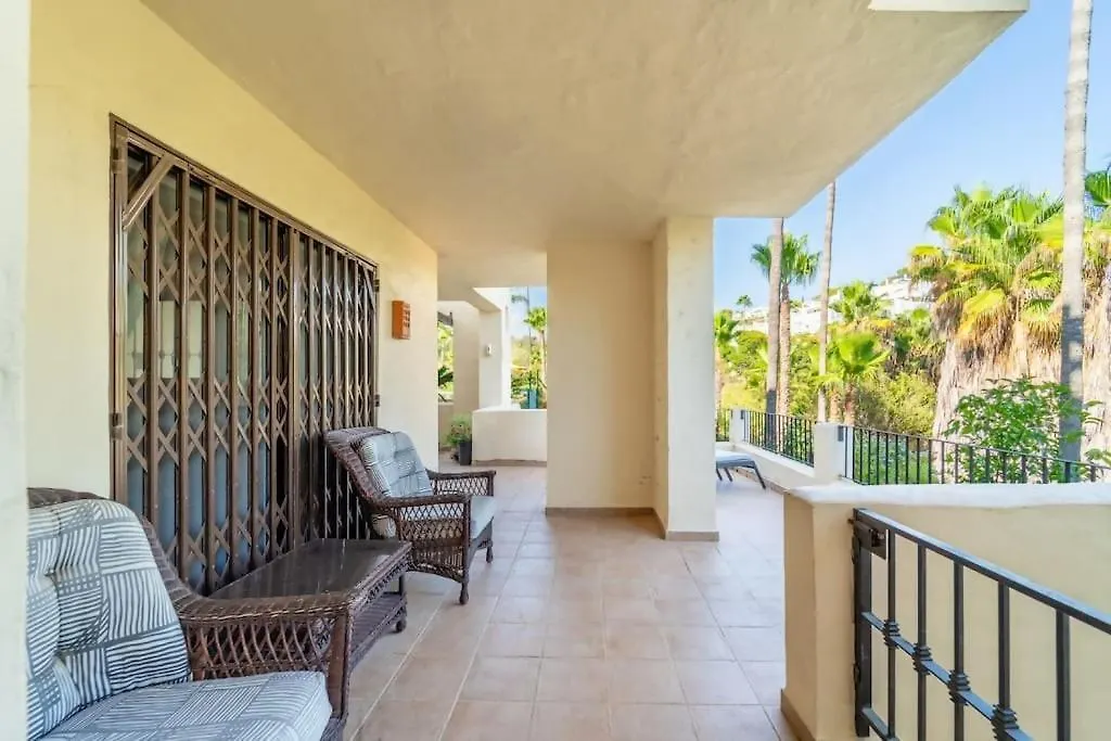 Elegant 3Bedroom Apartment In La Quinta Marbella Málaga